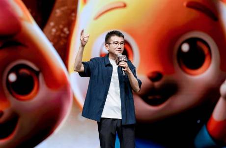多品類、多品牌、多渠道，三只松鼠轉(zhuǎn)型，沖擊大消費(fèi)