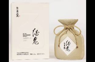 胖東來(lái)聯(lián)名酒鬼酒！酒鬼酒?自由愛(ài) 未售先火