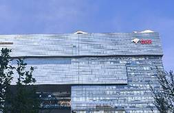 劉強(qiáng)東還是放不下汽車行業(yè)
