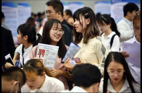 大廠2025校招季，一場AI人才爭奪戰(zhàn)