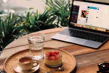 shopee賣家都可以直播嗎？shopee有賣家app嗎