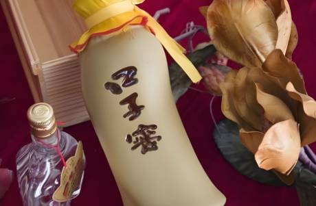 二季度凈利潤(rùn)驟減70！口子窖，陷入轉(zhuǎn)型陣痛期