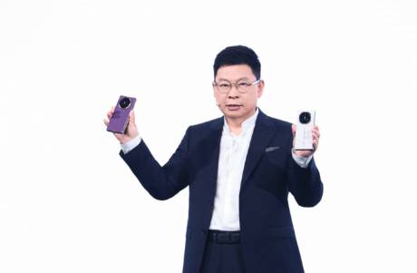 華為三折疊上新！從形態(tài)突破到生態(tài)，成就非凡大師