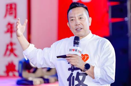 誰(shuí)造成了西貝最大的外部危機(jī)？