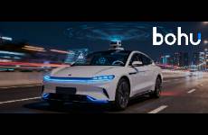 智能駕駛，造不如買？