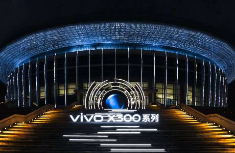 國產(chǎn)手機(jī)混戰(zhàn)十年，終于打成了華小v劇本