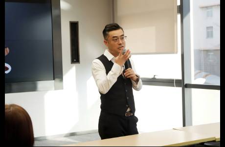 鍐浄鑰佸笀鍗佷簲浜旇鍒掕В璇伙細(xì)欏哄簭璋冩暣鑳屽悗錛岃棌鐫€鏈潵浜斿勾鐨勮儲(chǔ)瀵?/div                                            鍐浄鑰佸笀