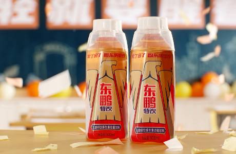 不差錢的東鵬飲料，開始琢磨怎么再賺一瓶的錢