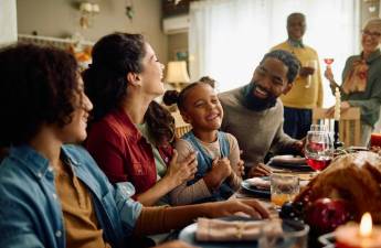 長線布局，短期爆發(fā) 構(gòu)建以感恩節(jié)為節(jié)點(diǎn)的海外網(wǎng)紅營銷節(jié)奏